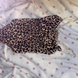 barely worn leopard print bodysuit🧡